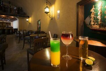 酒店 Vista Playa De Oro Manzanillo