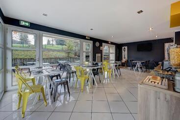 هتل Zenitude Hôtel Résidences L'Oreé Du Parc