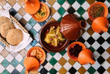 Riad Maison Bleue And Spa