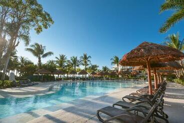 Sandos Caracol Eco Resort  All Inclusive