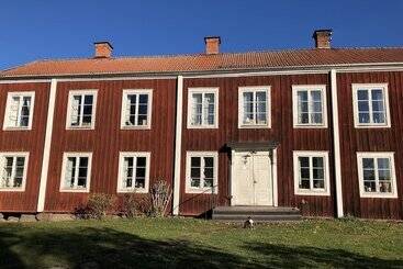 Frägsta Hälsingegård Bed & Breakfast