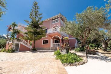 هتل Arazzo Apartments