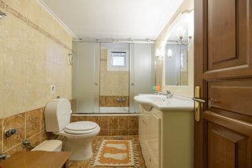 هتل Arazzo Apartments