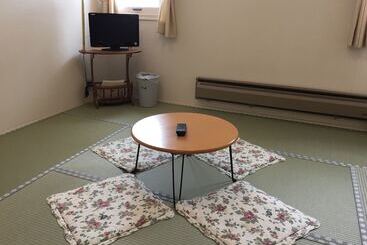 هتل Guest House Bunk