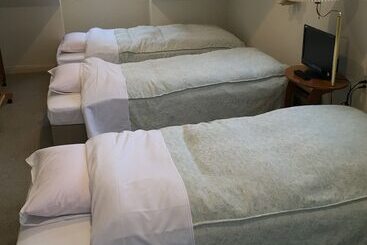 هتل Guest House Bunk