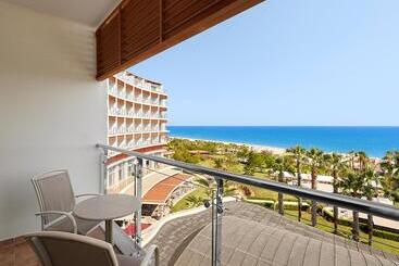 هتل Pacific Club