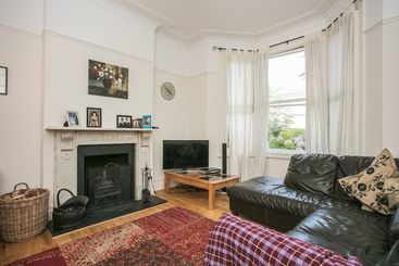 کلبه Spacious 3 Bedroom House In Dulwich