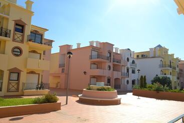 Eden Village Apartamentos