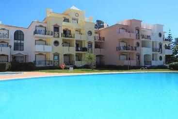 Eden Village Apartamentos