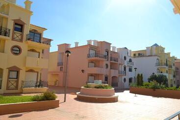 Eden Village Apartamentos