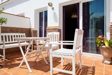 مسافرخانه Abril Nerja