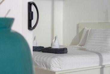 مسافرخانه Abril Nerja