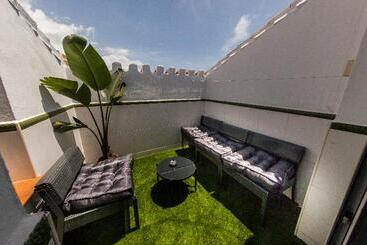 مسافرخانه Abril Nerja