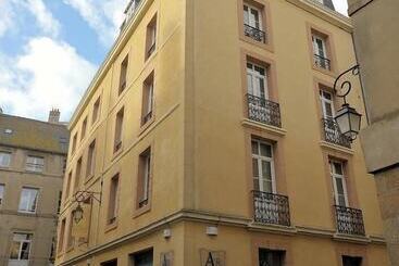 هتل Hôtel Anne De Bretagne   Réouverture 2024 Après Travaux