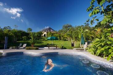 فندق Arenal Volcano Inn