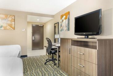 هتل Best Western Plus New Englander