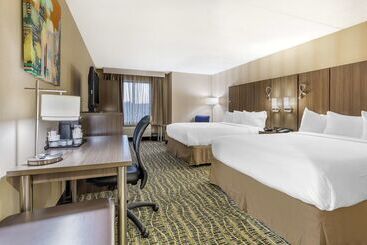 هتل Best Western Plus New Englander