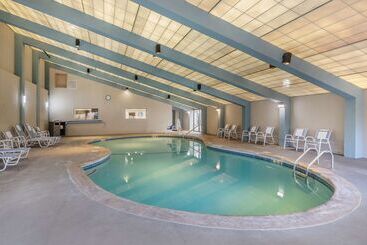 هتل Best Western Plus New Englander