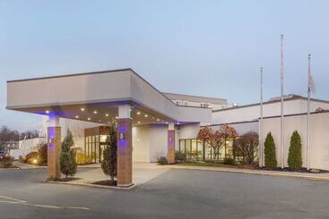هتل Best Western Plus New Englander