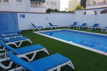 هتل Comarruga Platja