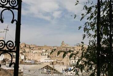 هتل Riad El Ghalia