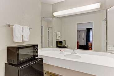 هتل Days Inn By Wyndham Tucson City Center
