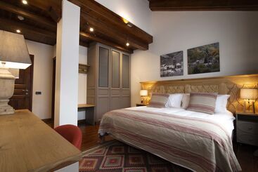 هتل Eira Ski Lodge