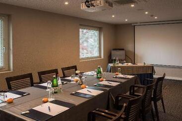Everness Hotel & Resort