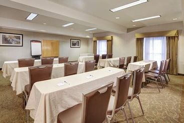 هتل Holiday Inn Express San Diego   Sorrento Valley, An Ihg