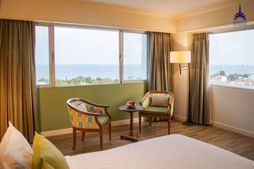 Hua Hin Grand Hotel And Plaza   Sha Extra Plus