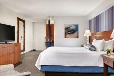 Luxor Hotel And Casino