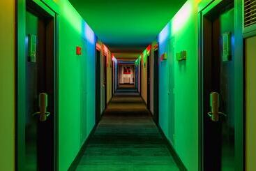 New Hotel Of Marseille   Vieux Port