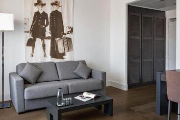 New Hotel Of Marseille   Vieux Port
