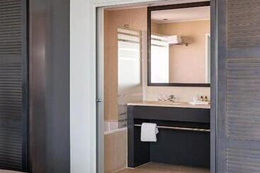 New Hotel Of Marseille   Vieux Port