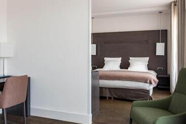 New Hotel Of Marseille   Vieux Port