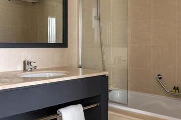 New Hotel Of Marseille   Vieux Port
