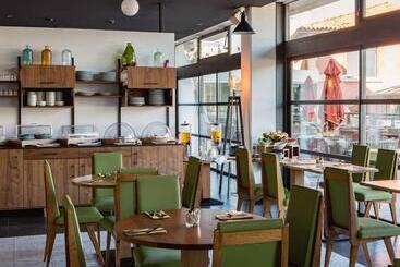New Hotel Of Marseille   Vieux Port