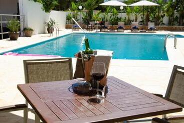 هتل Paraiso Beach By Llum - Adults Only