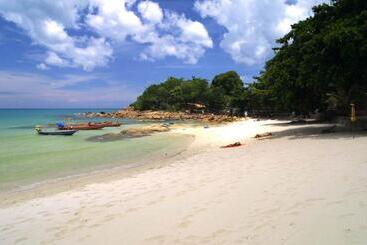 هتل Samui First House