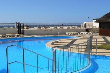 هتل Torre Praia