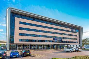 هتل Travelodge London City Airport