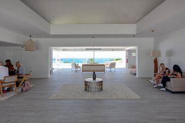 Villas D água Beachfront Resort