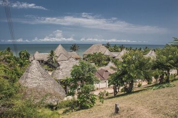 هتل Millennium Sea Breeze Resort