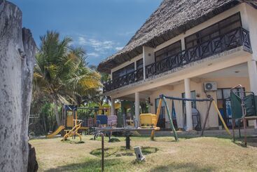 هتل Millennium Sea Breeze Resort