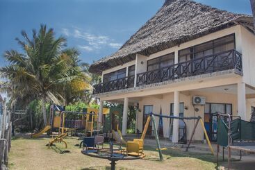 هتل Millennium Sea Breeze Resort