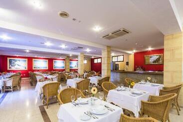 Apartamentos Bluebay Beach Club