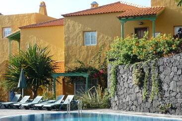Apartamentos La Caleta