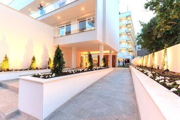 Bq Bulevar Peguera Hotel   Adults Only