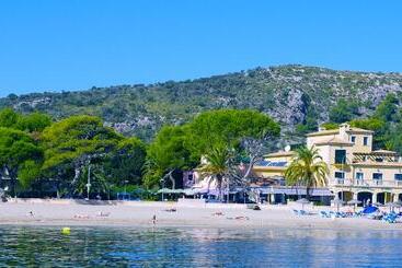 Galeon Suites