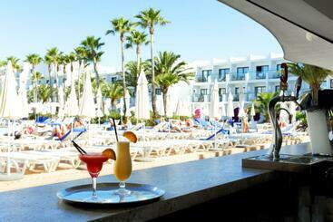 استراحتگاه Grand Palladium Select Palace Ibiza